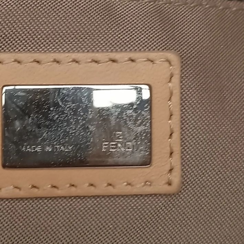 ❌️SOLD❌️ Rare Fendi Zucchino Hobo. - Picture 4 of 8